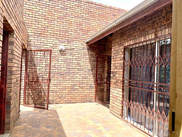 4 Bedroom Property for Sale in Thaba Nchu Free State